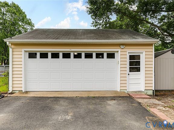 2nd image of 3908 Grovewood Rd