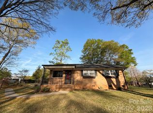 290 Salem Ave, Dallas, NC 28034