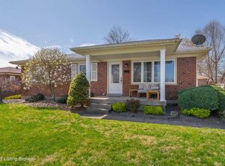 2702 Alps Rd, Louisville, KY 40216