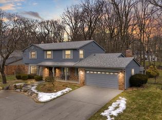 30109 Fox Grove Rd, Farmington Hills, MI 48334