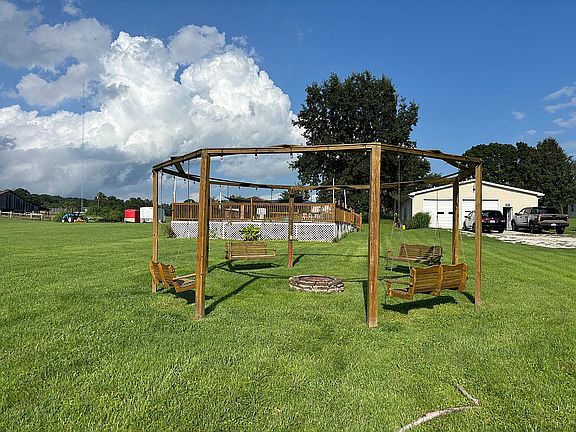2nd image of 1092 Priceville Rd