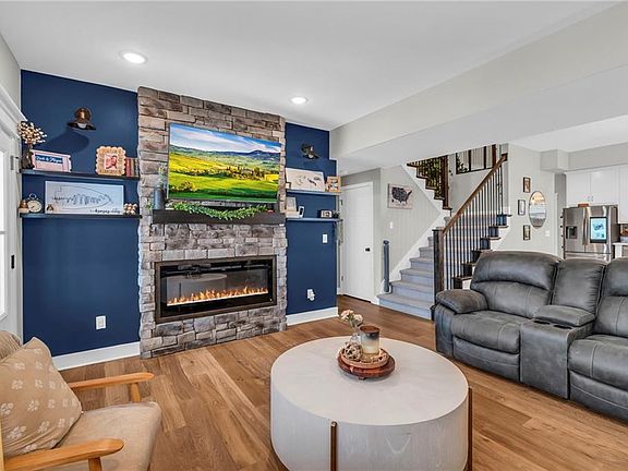 3rd image of 2154 Little Creek Ct