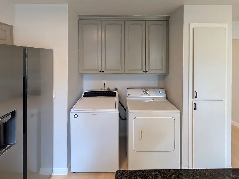 338 S Willard Ave — Photo 8