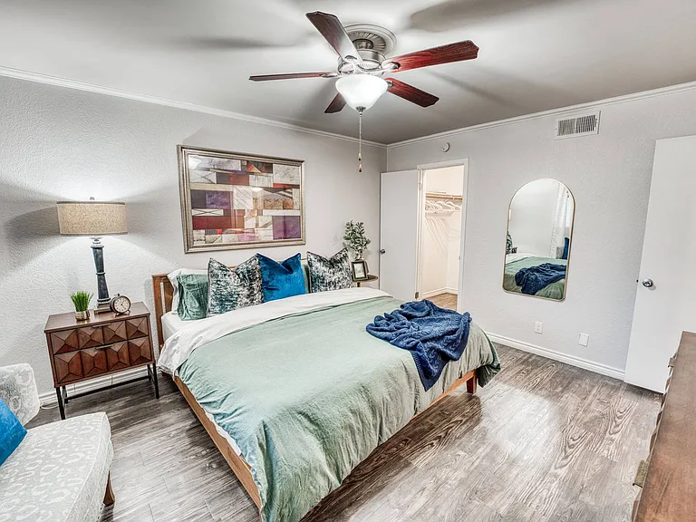 Juniper Springs Apartments — Photo 14