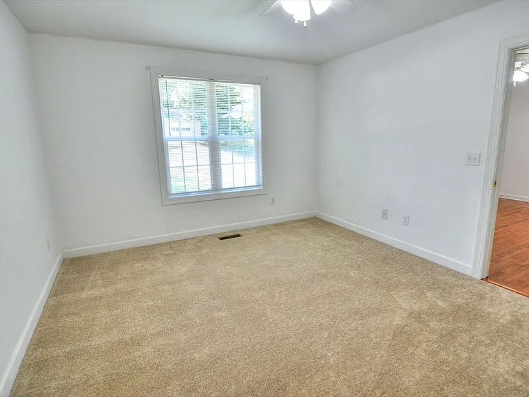 2300 Redbird Ln — Photo 8