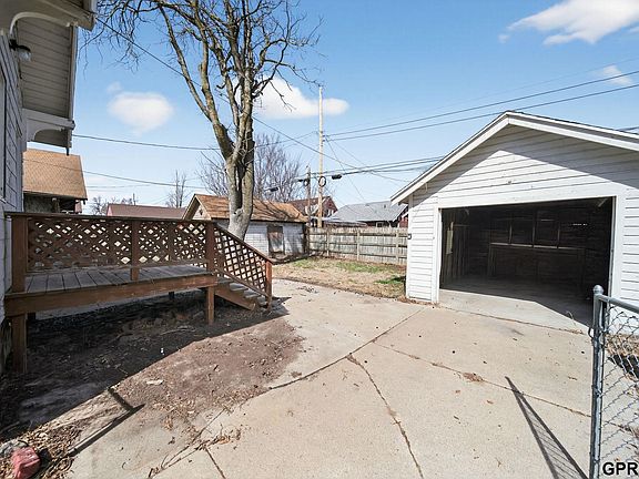 4th image of 2432 Titus Ave