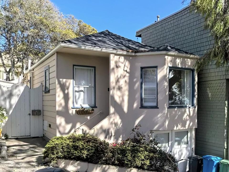 1st image of 173 Bocana St