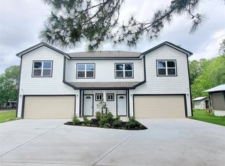 1306 N 9th St N, Conroe, TX 77301