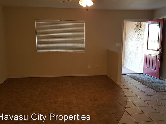 3rd image of 160 Comanche Ln