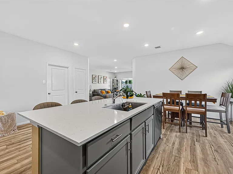 27222 Woodridge Glen Dr — Photo 13