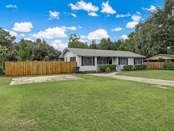 2nd image of 862 Robin Hood Dr