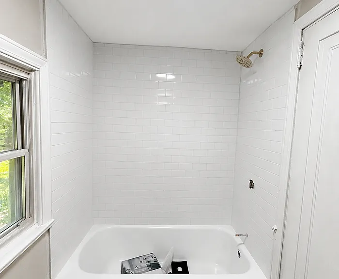 820 Center Ave — Photo 10