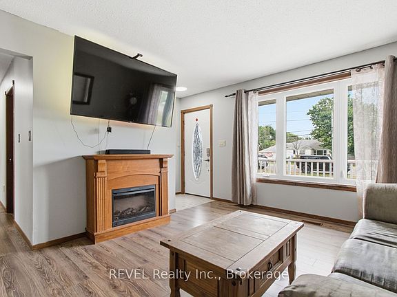 4th image of 2203 Stevensville Rd
