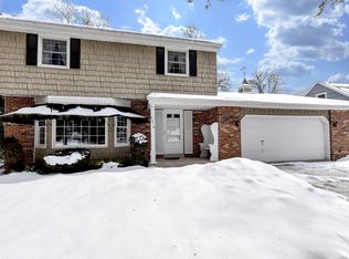 8214 N Santa Monica Blvd, Fox Pt, WI 53217