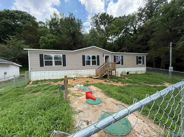 4036 Hobbs Island Rd, Owens Cross Roads, AL 35763