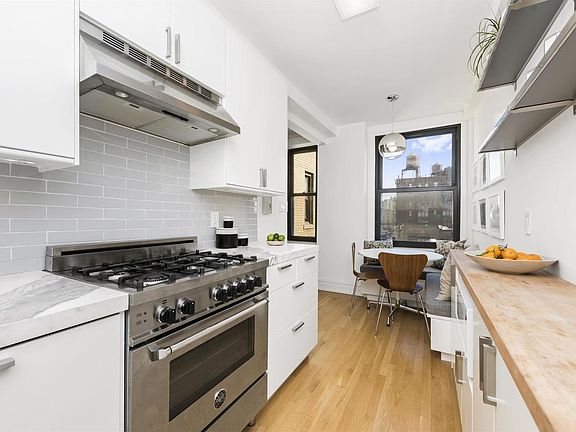 2nd image of 105 W 86th St #14H