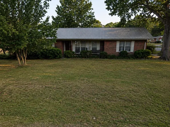 681 Duncan Creek Rd, Russellville, AL 35653