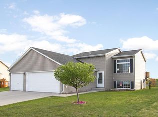 232 Maple Point Blvd, Mapleton, ND 58059