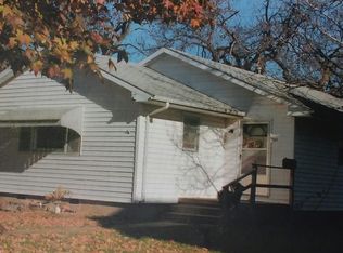219 N Main St, El Dorado Springs, MO 64744