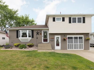 68 Dover Dr, West Seneca, NY, 14224