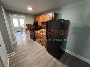 119 Long Ln, Upper Darby, PA 19082