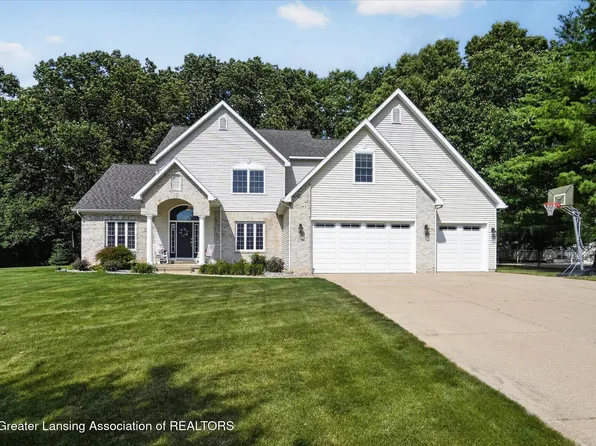 2419 White Pine Dr, Williamston, MI 48895