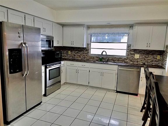 4th image of 7301 Sunshine Cir