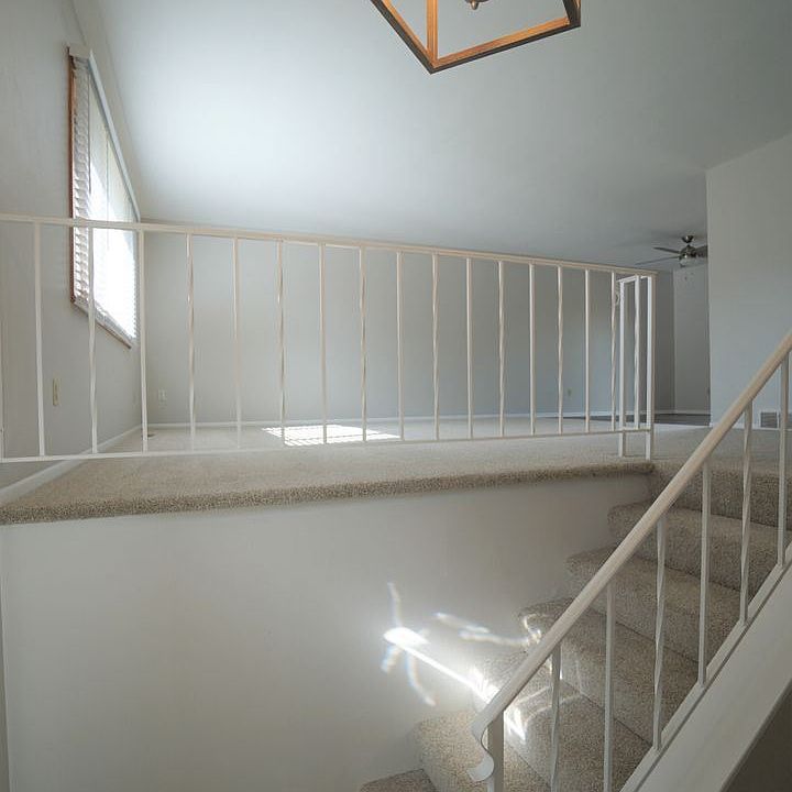 1st image of 6725 Hampton Dr