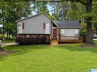 3246 Edenburg Dr, Hueytown, AL 35023