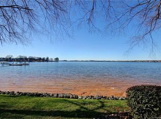 18503 Vineyard Point Ln #272, Cornelius, NC 28031