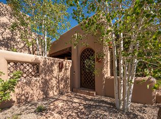 53 E Via Plaza Nueva, Santa Fe, NM 87507