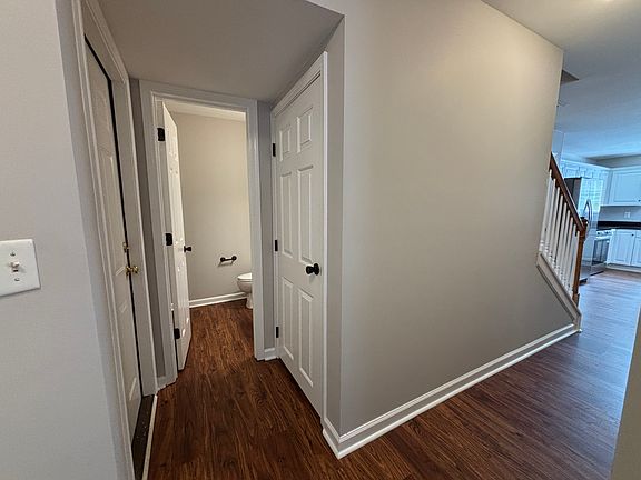 4th image of 808 Woodsford Dr