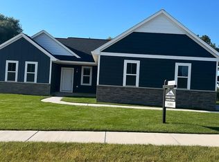 190 Deerrun Drive, Fall River, WI 53932