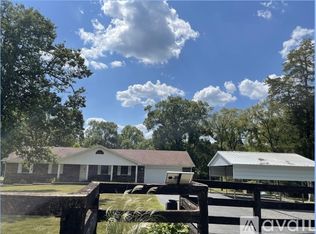 575 Blacksnake Rd, Hot Springs, AR 71913