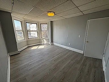 5th image of 70 Eaton Pl #D
