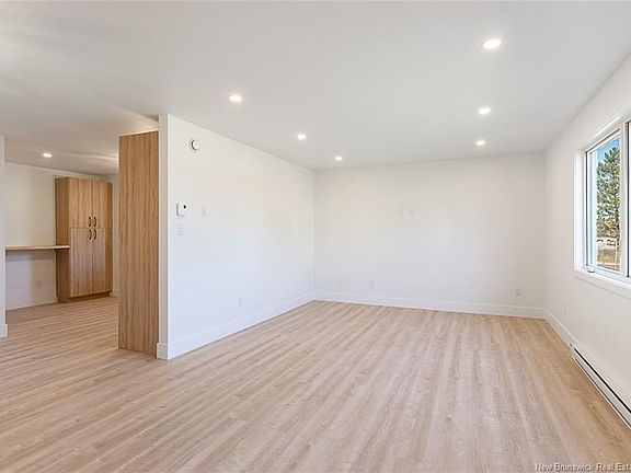 4th image of 266 Jones St
