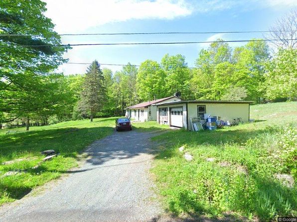 108 Schoolhouse Rd