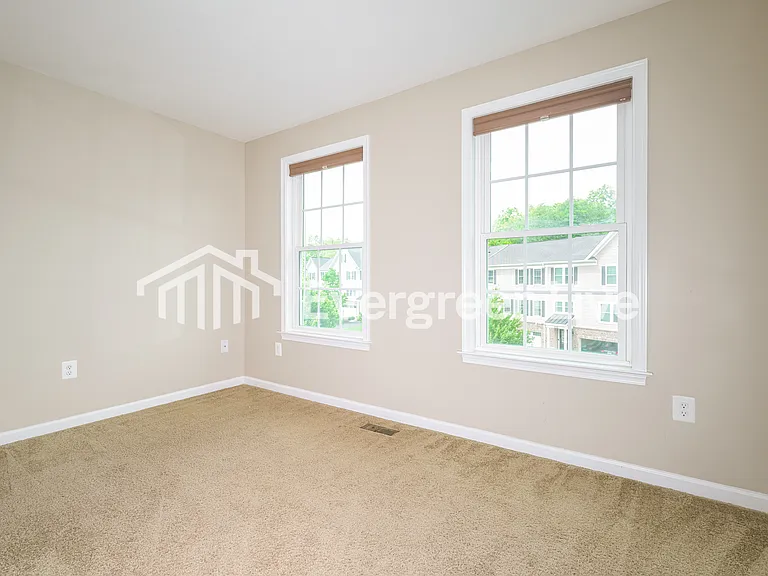 3126 Raintree Dr — Photo 11