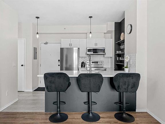 5th image of 73 Erin Woods Ct SE #2213