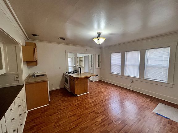 4th image of 914 E 18th Ave APT 13