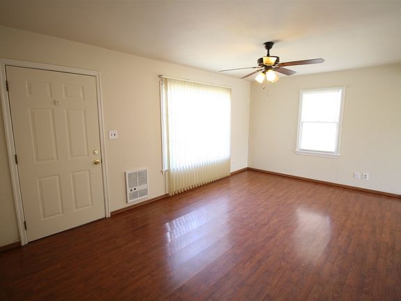 2nd image of 124 E Heroy Ave
