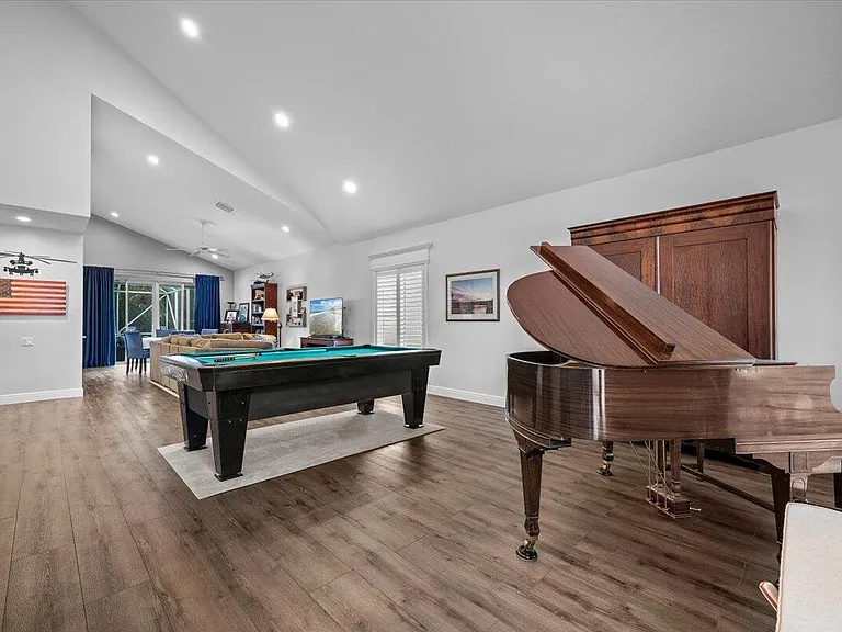 83 Satinwood Ln — Photo 4