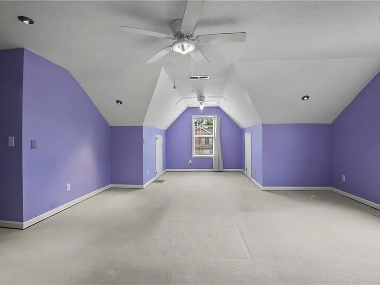 2224 Eagles Nest Cir — Photo 25