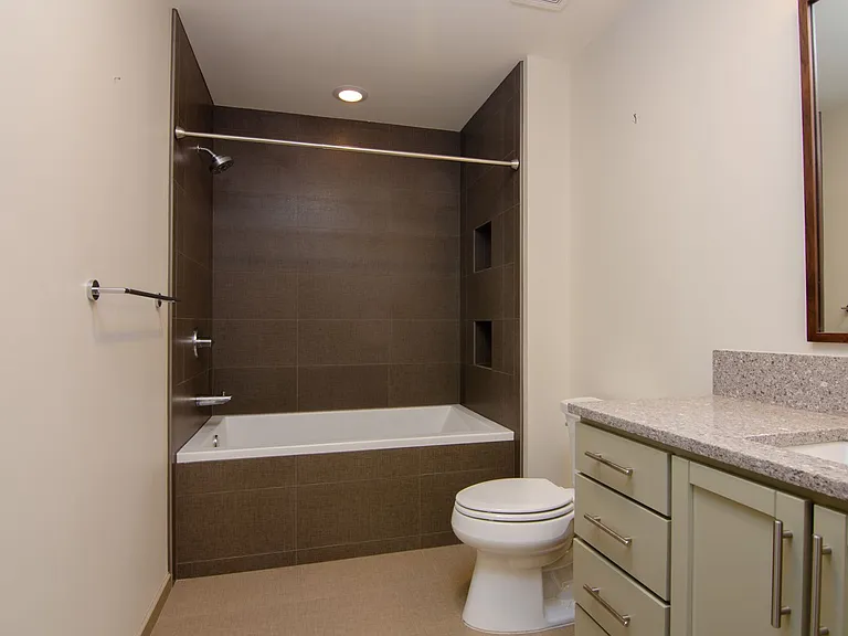 1212 Laurel St #1512 — Photo 11