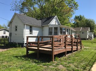 1419 W Oakland Ave, Bloomington, IL 61701