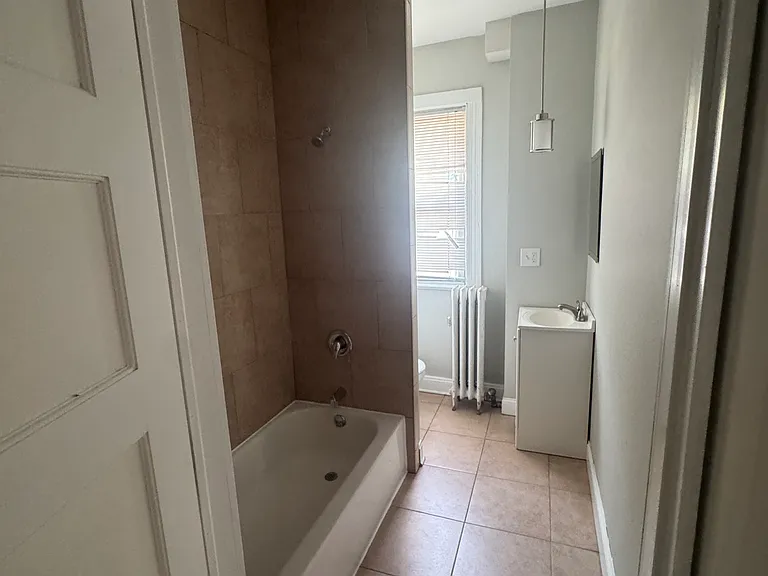 131 Claremont Ave #1F — Photo 4