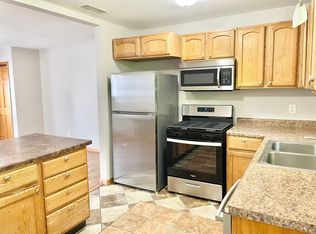 28 S State Road 2, Valparaiso, IN 46385