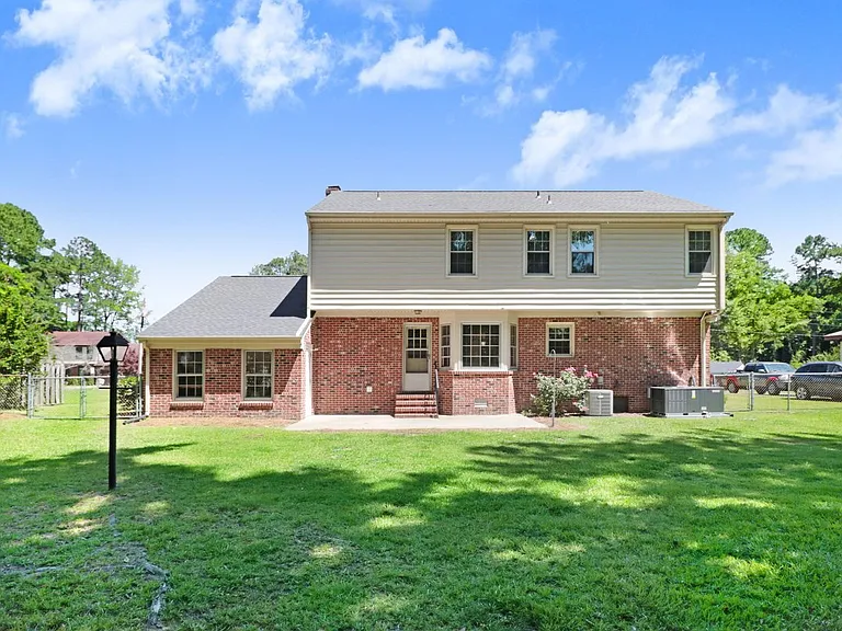 235 S Spence Ave — Photo 4