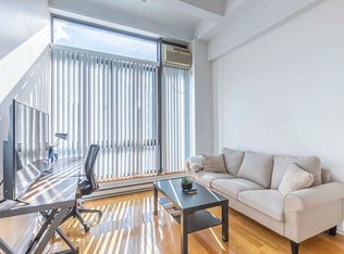 12 Stoneholm St APT 310, Boston, MA 02115