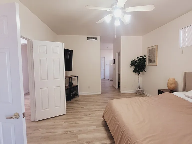 8720 W Kathleen Rd — Photo 18